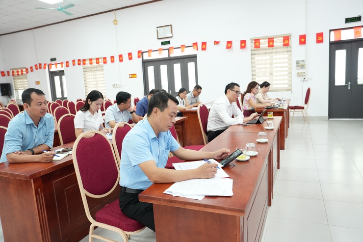 Thuận An đẩy mạnh cải cách hành chính, chuyển đổi số trong tháng 4- Ảnh 2.