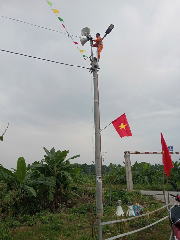 xã Bất Bạt: Chủ động đảm bảo thông tin truyền thanh thông suốt trong mùa mưa bão- Ảnh 1.