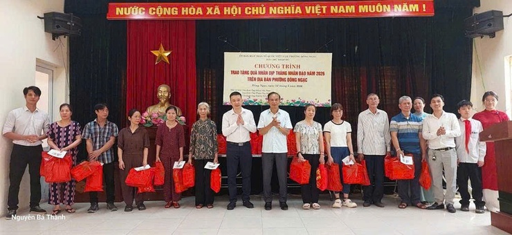 Đông Ngạc trao tặng quà nhân dịp “Tháng Nhân đạo” năm 2026- Ảnh 5.