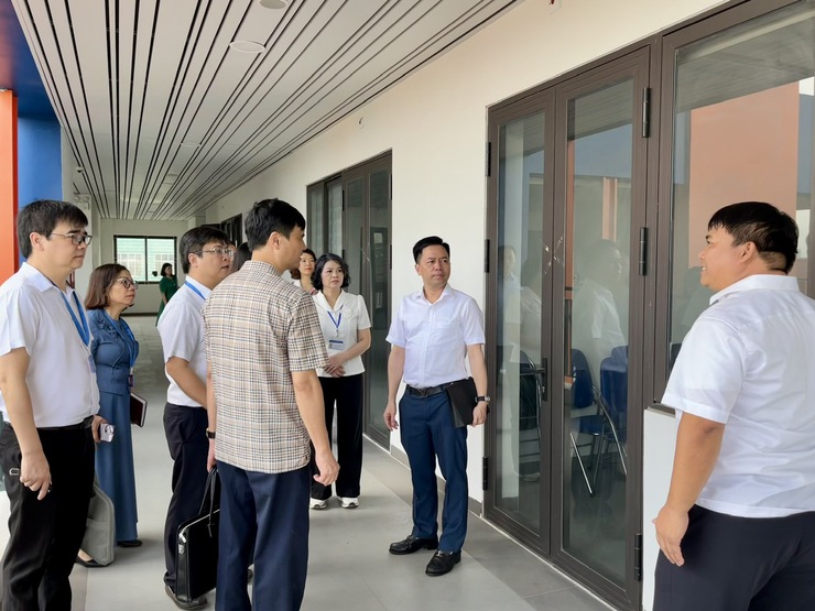 Phường Long Biên tiếp đoàn công tác của Sở Y tế Hà Nội khảo sát triển khai thí điểm mô hình cơ sở chăm sóc sức khỏe ban ngày cho người cao tuổi- Ảnh 3.