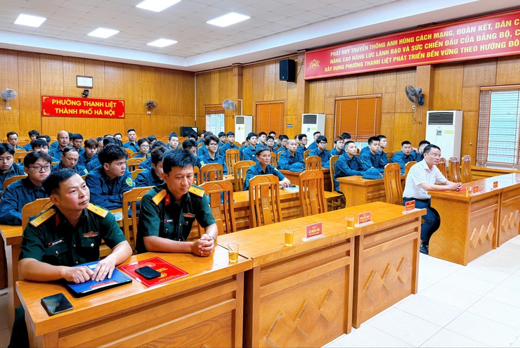Ban CHQS phường Thanh Liệt khai mạc huấn luyện Trung đội Dân quân cơ động năm 2026- Ảnh 1.