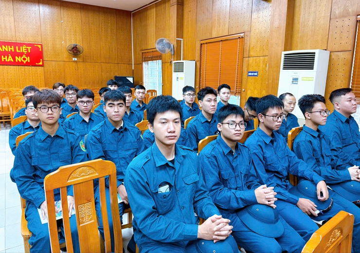 Ban CHQS phường Thanh Liệt khai mạc huấn luyện Trung đội Dân quân cơ động năm 2026- Ảnh 7.