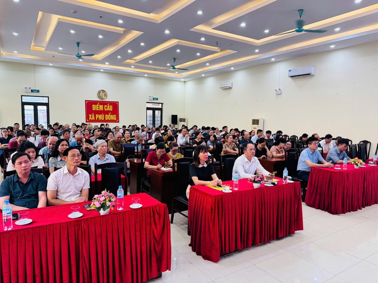 Ủy ban MTTQ Việt Nam xã Phù Đổng tổ chức Hội nghị tuyên truyền thực hiện vệ sinh an toàn thực phẩm năm 2026.- Ảnh 1.
