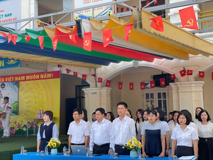 Trạm Y tế xã Vĩnh Thanh đã phối hợp với Trung tâm Kiểm soát bệnh tật thành phố Hà Nội tổ chức hội nghị truyền thông, tập huấn chuyên đề “Phòng chống tác hại của thuốc lá – Môi trường không khói thuốc”- Ảnh 7.