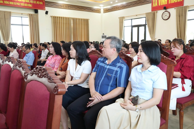 Đảng ủy xã Vĩnh Thanh tổ chức Hội nghị nghiên cứu, học tập, quán triệt thực hiện Chỉ thị số 04-CT/TW của Ban Bí thư và tuyên truyền Ngày sách và Văn hóa đọc Việt Nam- Ảnh 13.