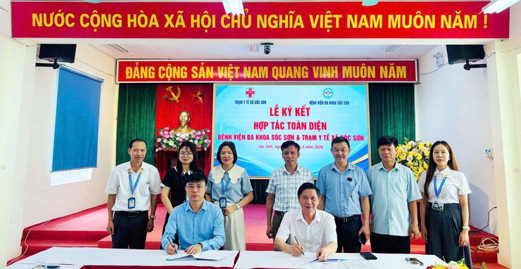 KÝ KẾT HỢP TÁC TOÀN DIỆN GIỮA BỆNH VIỆN ĐA KHOA SÓC SƠN VÀ TRẠM Y TẾ XÃ SÓC SƠN -TĂNG CƯỜNG KẾT NỐI TUYẾN CƠ SỞ – NÂNG CAO CHẤT LƯỢNG KHÁM, CHỮA BỆNH CHO NGƯỜI DÂN- Ảnh 1.