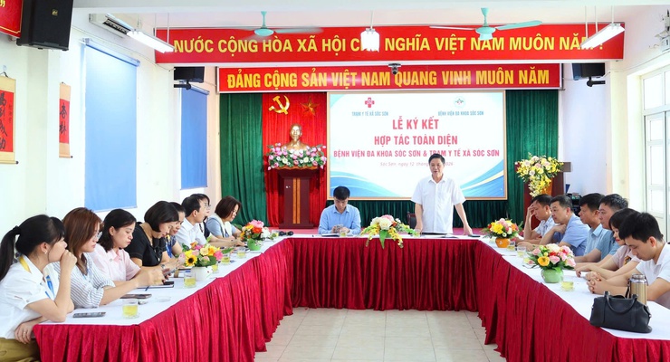 KÝ KẾT HỢP TÁC TOÀN DIỆN GIỮA BỆNH VIỆN ĐA KHOA SÓC SƠN VÀ TRẠM Y TẾ XÃ SÓC SƠN -TĂNG CƯỜNG KẾT NỐI TUYẾN CƠ SỞ – NÂNG CAO CHẤT LƯỢNG KHÁM, CHỮA BỆNH CHO NGƯỜI DÂN- Ảnh 2.