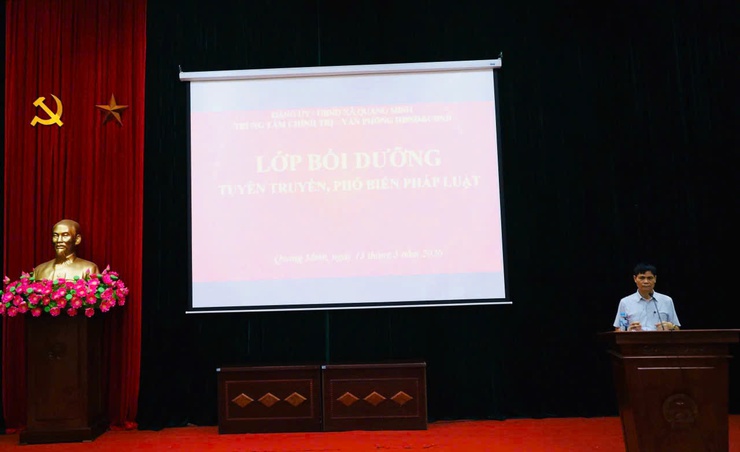 Lớp bồi dưỡng tuyên truyền, phổ biến pháp luật tại xã Quang Minh: Nâng cao kỹ năng xử lý tình huống thực tiễn cho đội ngũ cán bộ cơ sở- Ảnh 1.