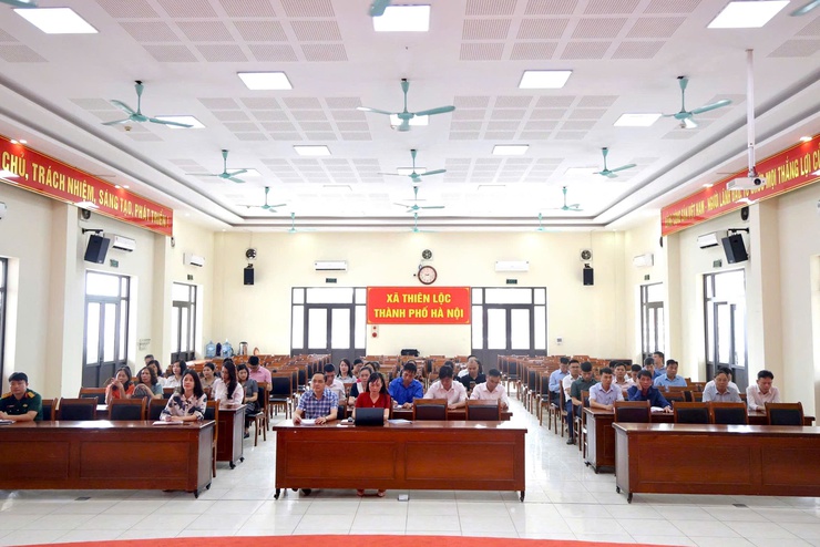 Hội nghị triển khai thực hiện phong trào thi đua "Sáng - Xanh - Sạch - Đẹp" - Ảnh 2.