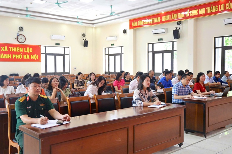 Hội nghị triển khai thực hiện phong trào thi đua "Sáng - Xanh - Sạch - Đẹp" - Ảnh 4.
