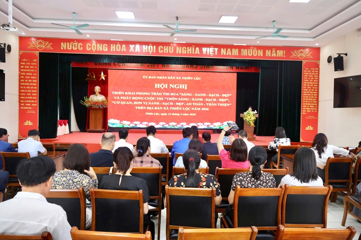 Hội nghị triển khai thực hiện phong trào thi đua "Sáng - Xanh - Sạch - Đẹp" - Ảnh 1.