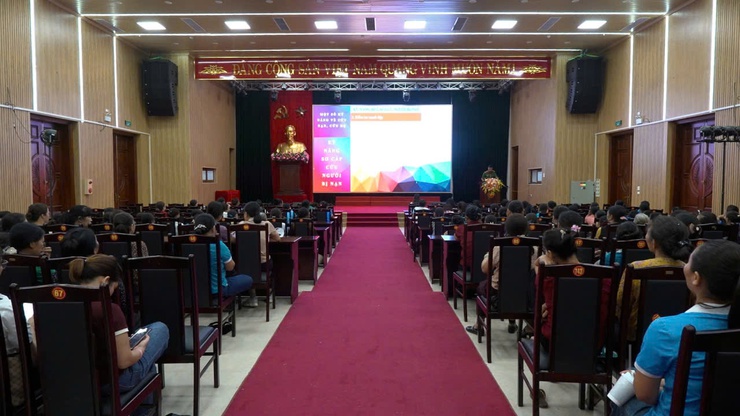 Hơn 200 cán bộ, hội viên phụ nữ xã Thanh Oai được tập huấn kiến thức, kỹ năng về phòng cháy, chữa cháy và cứu nạn, cứu hộ- Ảnh 6.