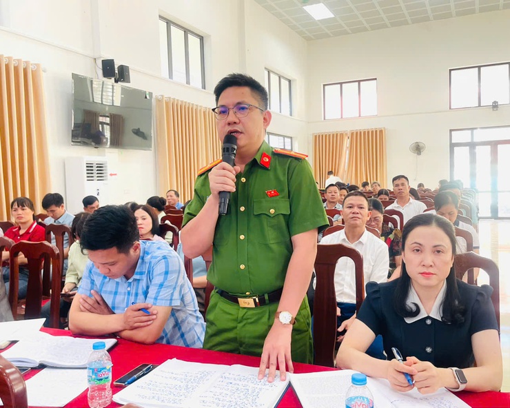 Xã Phúc Lộc tổ chức Hội nghị giao ban đánh giá kết quả thực hiện nhiệm vụ tháng 4, triển khai phương hướng nhiệm vụ tháng 5 năm 2026 theo mô hình "4 trục" tạo chuyển biến trong điều hành- Ảnh 6.