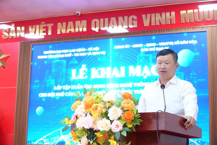 DÂN HÒA KHAI MẠC LỚP TẬP HUẤN ỨNG DỤNG CNTT CƠ BẢN CHO CÁN BỘ, CÔNG CHỨC- Ảnh 4.