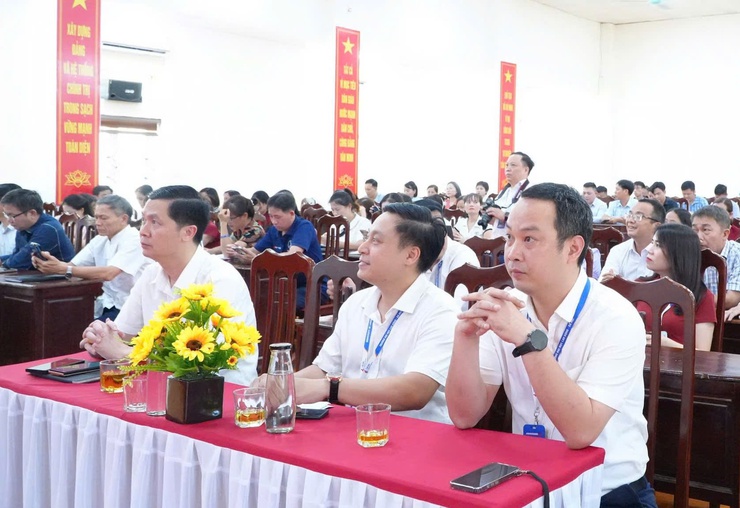 DÂN HÒA KHAI MẠC LỚP TẬP HUẤN ỨNG DỤNG CNTT CƠ BẢN CHO CÁN BỘ, CÔNG CHỨC- Ảnh 5.