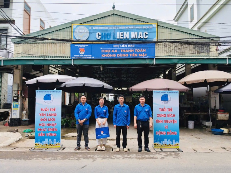 TUỔI TRẺ XÃ YÊN LÃNG ĐẨY MẠNH CHUYỂN ĐỔI SỐ VỚI MÔ HÌNH “ CHỢ 4.0 - THANH TOÁN KHÔNG DÙNG TIỀN MẶT”- Ảnh 2.