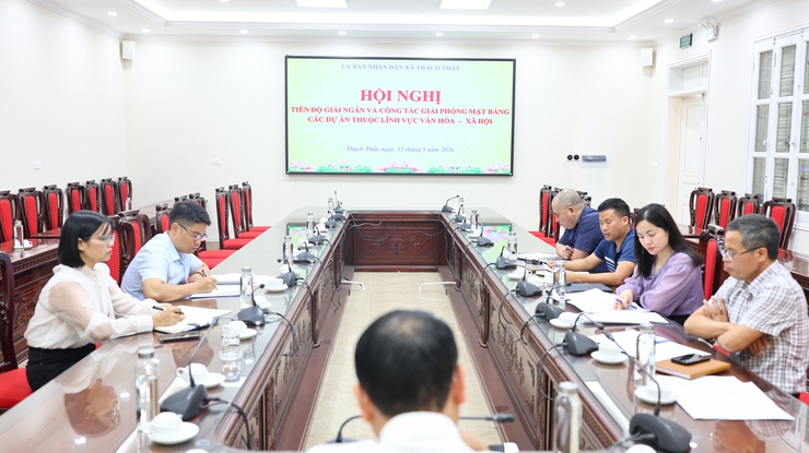 Thạch Thất họp nghe báo cáo tiến độ giải ngân vốn đầu tư công và giải phóng mặt bằng các dự án văn hóa – xã hội- Ảnh 2.