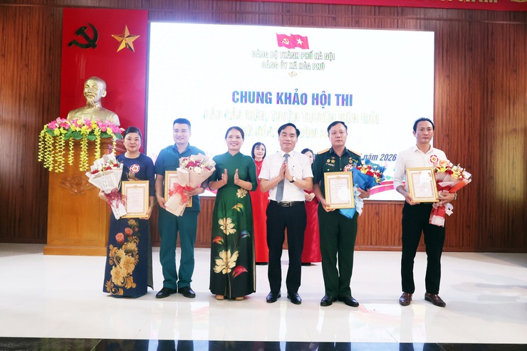 Hội thi báo cáo viên, tuyên truyền viên giỏi xã Hòa Phú: Lan tỏa niềm tin – Khơi dậy khát vọng phát triển- Ảnh 16.