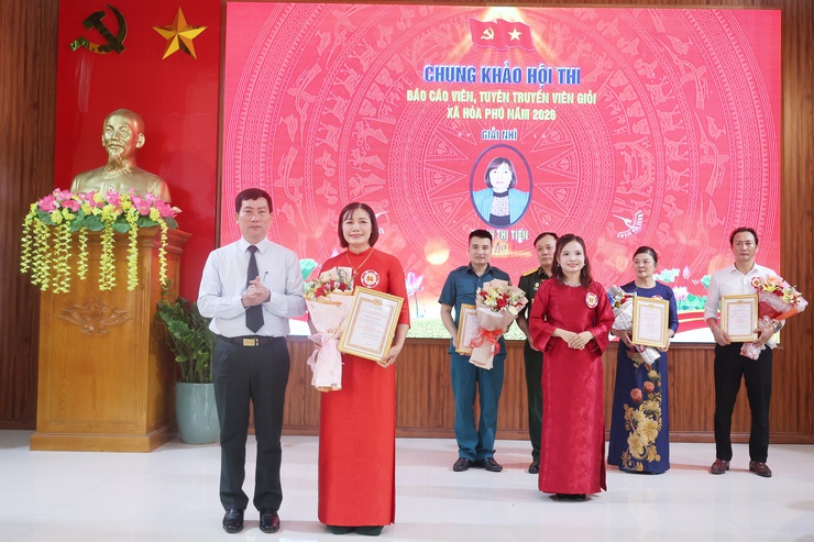 Hội thi báo cáo viên, tuyên truyền viên giỏi xã Hòa Phú: Lan tỏa niềm tin – Khơi dậy khát vọng phát triển- Ảnh 15.