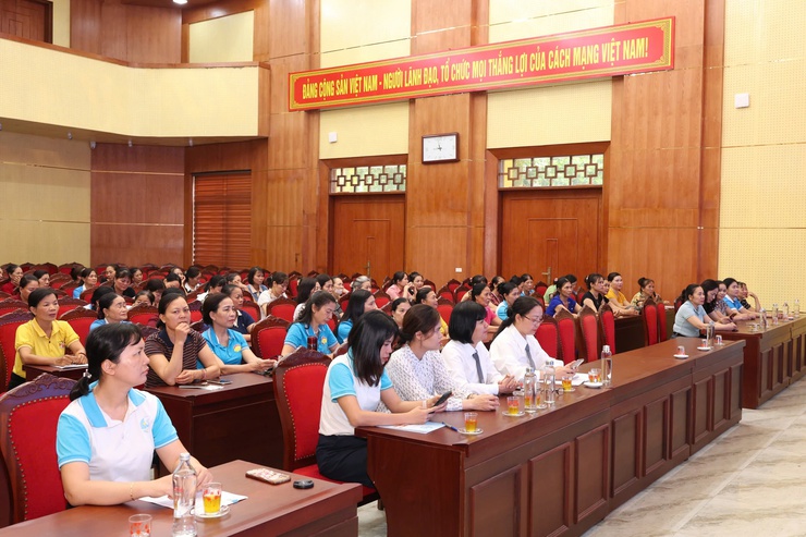 HỘI LIÊN HIỆP PHỤ NỮ XÃ VÂN ĐÌNH TỔ CHỨC HỘI NGHỊ TUYÊN TRUYỀN LUẬT DÂN SỐ VÀ KỸ NĂNG TRUYỀN THÔNG CÔNG TÁC DÂN SỐ PHÁT TRIỂN NĂM 2026- Ảnh 3.