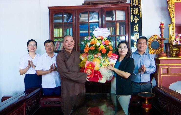 Đồng chí Trưởng ban Xây dựng Đảng xã Thượng Phúc thăm, chúc mừng Đại lễ Phật đản tại chùa Thọ Ngãi- Ảnh 2.