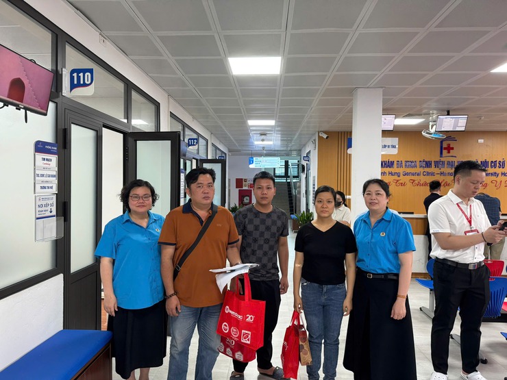 CHƯƠNG TRÌNH KHÁM BỆNH CHO ĐOÀN VIÊN, NGƯỜI LAO ĐỘNG - Ảnh 1.