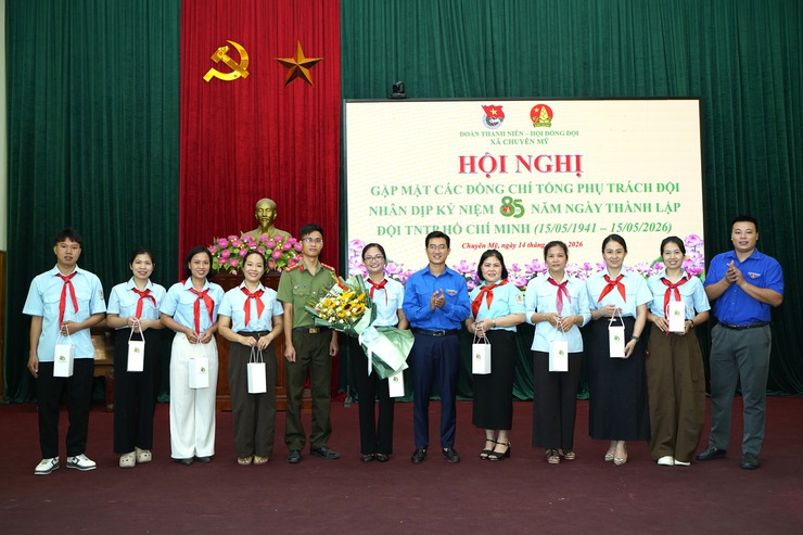 Đoàn xã Chuyên Mỹ gặp mặt các đồng chí Tổng phụ trách Đội nhân dịp kỷ niệm 85 năm ngày thành lập Đội TNTP Hồ Chí Minh, triển khai kế hoạch tình nguyện hè 2026- Ảnh 2.