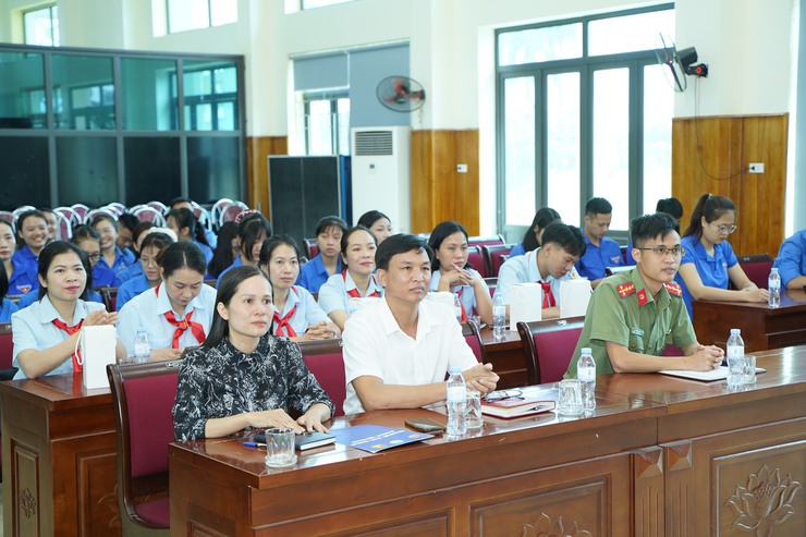 Đoàn xã Chuyên Mỹ gặp mặt các đồng chí Tổng phụ trách Đội nhân dịp kỷ niệm 85 năm ngày thành lập Đội TNTP Hồ Chí Minh, triển khai kế hoạch tình nguyện hè 2026- Ảnh 3.