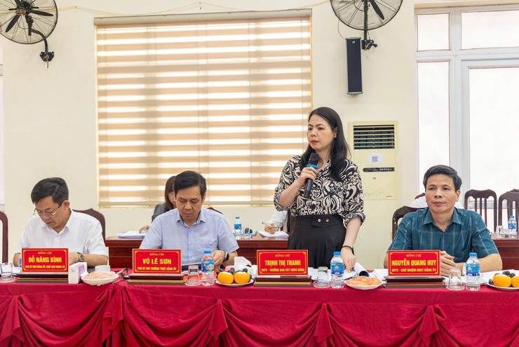 Đoàn giám sát số 7 của Thành ủy Hà Nội làm việc với Đảng ủy xã Ứng Thiên về công tác tổ chức, hoạt động chính quyền địa phương hai cấp- Ảnh 5.
