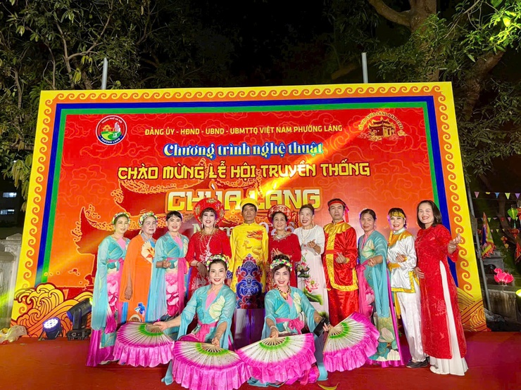 CLB UNESCO NÓN BA TẦM (PHƯỜNG LÁNG) – NƠI HỒN DÂN TỘC ĐƯỢC NÂNG NIU QUA TỪNG CÂU HÁT- Ảnh 3.