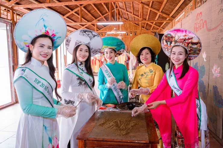 Người con quê hương Ứng Thiên tỏa sáng tại chung kết nữ đại sứ du lịch làng nghề Hà Nội 2026- Ảnh 6.