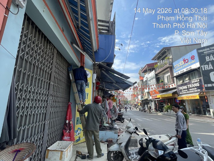 NGÀY 14/5: SƠN TÂY TIẾP TỤC ĐỒNG LOẠT RA QUÂN, QUYẾT LIỆT XỬ LÝ VI PHẠM TRẬT TỰ ĐÔ THỊ, VỆ SINH MÔI TRƯỜNG- Ảnh 3.