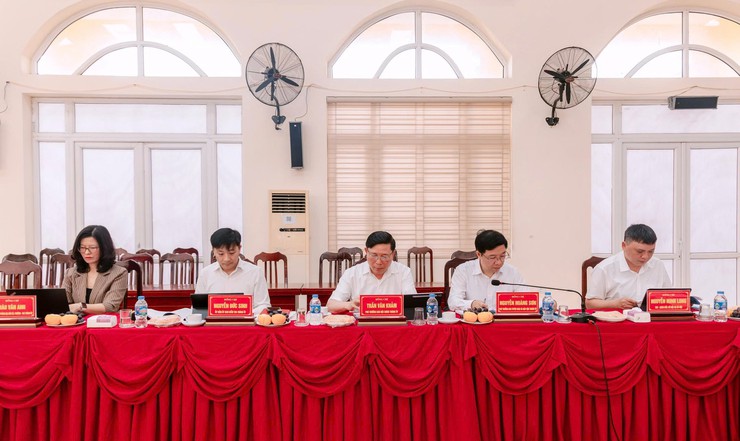 Đoàn giám sát số 7 của Thành ủy Hà Nội làm việc với Đảng ủy xã Ứng Thiên về công tác tổ chức, hoạt động chính quyền địa phương hai cấp- Ảnh 3.