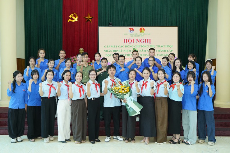 Đoàn xã Chuyên Mỹ gặp mặt các đồng chí Tổng phụ trách Đội nhân dịp kỷ niệm 85 năm ngày thành lập Đội TNTP Hồ Chí Minh, triển khai kế hoạch tình nguyện hè 2026- Ảnh 4.