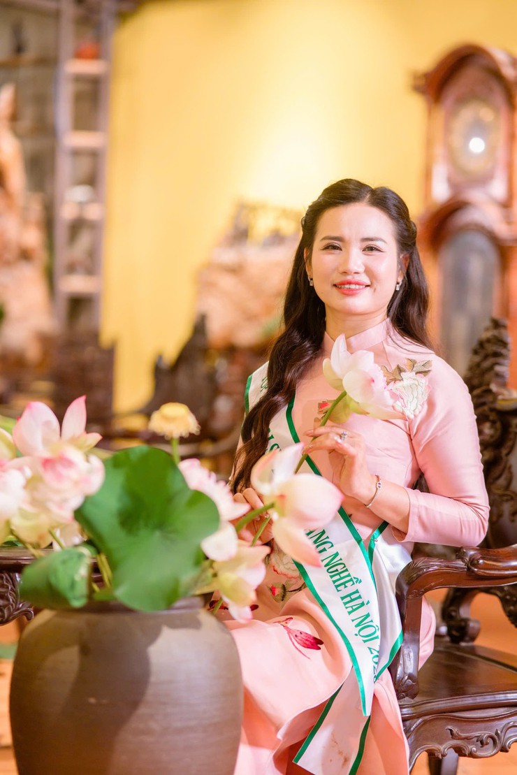 Người con quê hương Ứng Thiên tỏa sáng tại chung kết nữ đại sứ du lịch làng nghề Hà Nội 2026- Ảnh 4.
