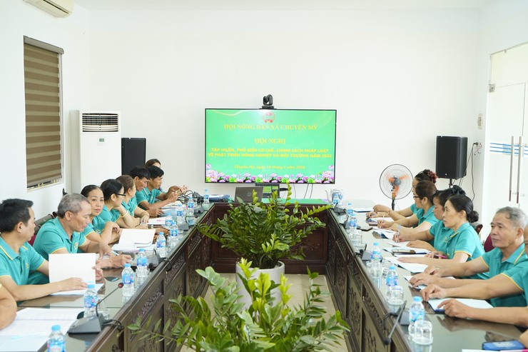 Hội Nông dân xã Chuyên Mỹ tổ chức hội nghị tập huấn phổ biến cơ chế, chính sách pháp luật về phát triển nông nghiệp và môi trường năm 2026- Ảnh 2.