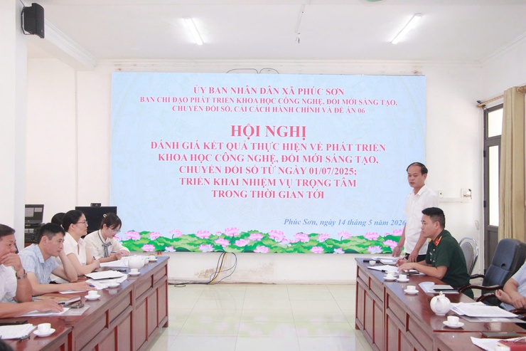 UBND xã Phúc Sơn tổ chức Hội nghị triển khai một số nhiệm vụ trọng tâm trong công tác chuyển đổi số năm 2026.- Ảnh 1.