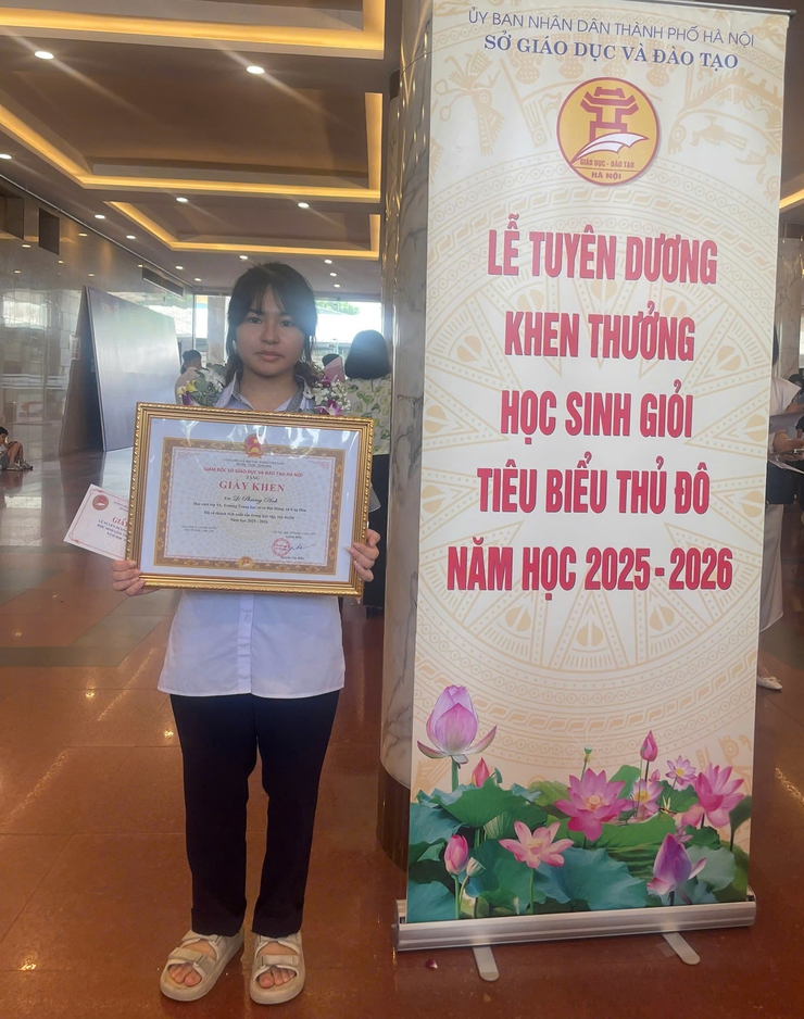 XÃ ỨNG HÒA CÓ 2 HỌC SINH ĐƯỢC TUYÊN DƯƠNG TẠI LỄ KHEN THƯỞNG HỌC SINH GIỎI TIÊU BIỂU THỦ ĐÔ- Ảnh 2.