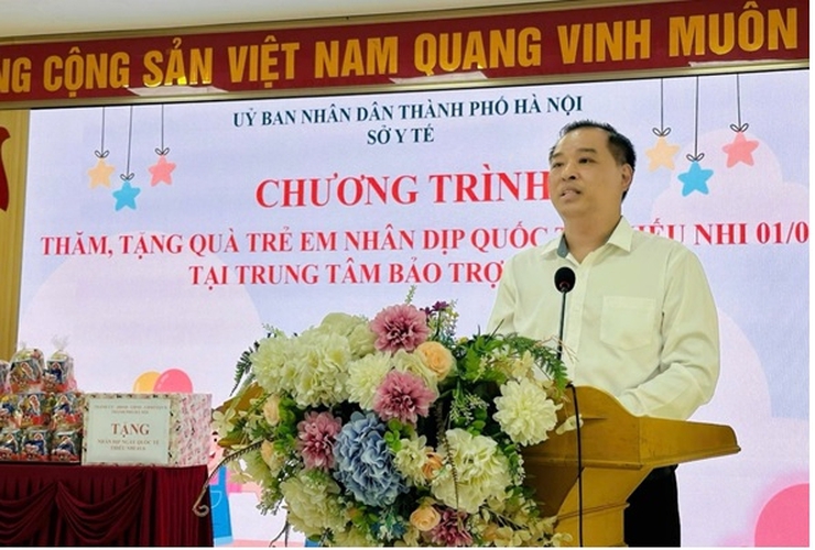 Sở Y tế Hà Nội thăm, tặng quà trẻ em tại Trung tâm Bảo trợ xã hội 1 Hà Nội nhân dịp Tết Thiếu nhi 1/6- Ảnh 2.