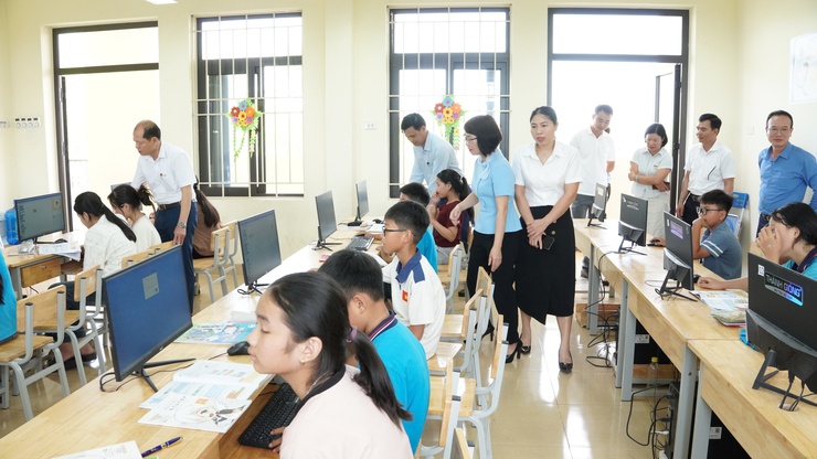 HĐND xã giám sát việc thực hiện Nghị quyết số 57-NQ/TW tại Trường Tiểu học Đại Thắng- Ảnh 1.