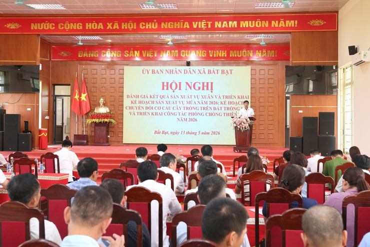 UBND xã Bất Bạt tổ chức hội nghị đánh giá kết quả sản xuất vụ Xuân và Triển khai kế hoạch sản xuất vụ Mùa năm 2026.- Ảnh 1.