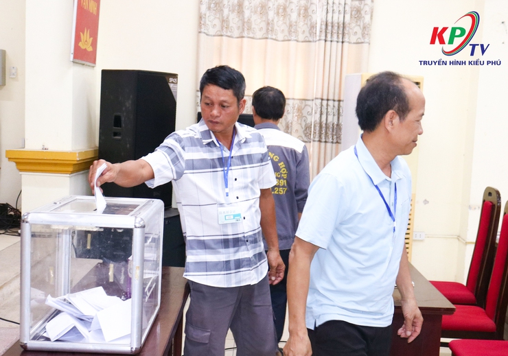 UBND xã Kiều Phú đấu giá thành công quyền sử dụng 7 thửa đất công ích tại thôn Phú Mỹ và Ngọc Than để cho thuê phục vụ sản xuất nông nghiệp.- Ảnh 4.