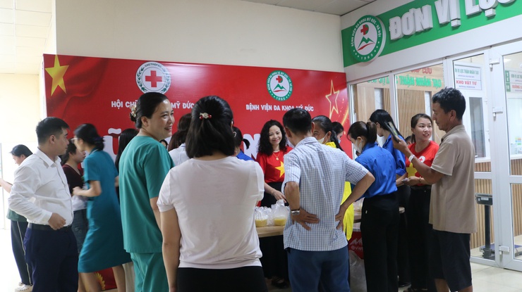 HỘI CHỮ THẬP ĐỎ XÃ MỸ ĐỨC VỚI CHƯƠNG TRÌNH “BỮA SÁNG NHÂN ÁI” ẤM ÁP NGHĨA TÌNH TẠI BỆNH VIỆN ĐA KHOA MỸ ĐỨC- Ảnh 2.