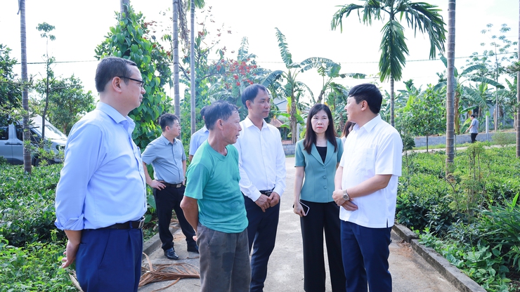 Đoàn giám sát Ủy ban MTTQ Việt Nam thành phố Hà Nội làm việc tại xã Suối Hai về Chương trình mục tiêu quốc gia vùng đồng bào dân tộc thiểu số và miền núi- Ảnh 10.