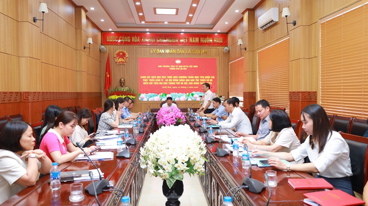 Đoàn giám sát Ủy ban MTTQ Việt Nam thành phố Hà Nội làm việc tại xã Suối Hai về Chương trình mục tiêu quốc gia vùng đồng bào dân tộc thiểu số và miền núi- Ảnh 1.
