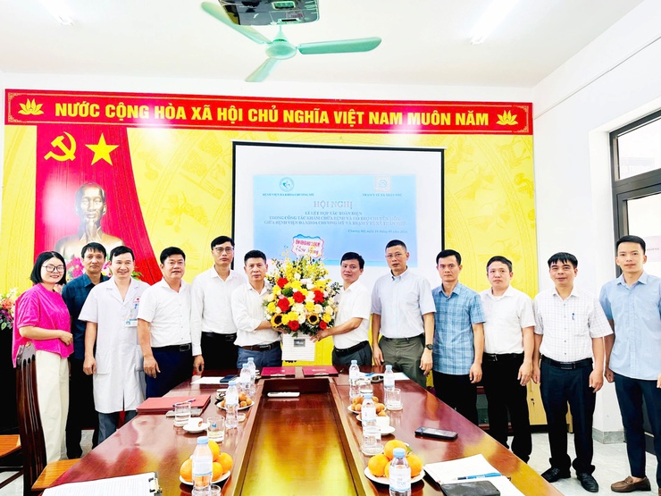 Bệnh viện Đa khoa Chương Mỹ, Trạm y tế xã Trần Phú tổ chức Hội nghị ký kết trong công tác khám chữa bệnh và hỗ trợ chuyên môn- Ảnh 2.