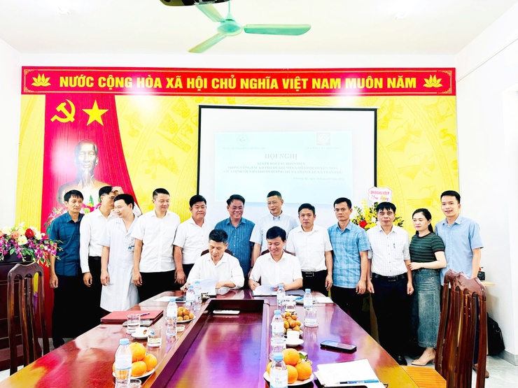 Bệnh viện Đa khoa Chương Mỹ, Trạm y tế xã Trần Phú tổ chức Hội nghị ký kết trong công tác khám chữa bệnh và hỗ trợ chuyên môn- Ảnh 3.