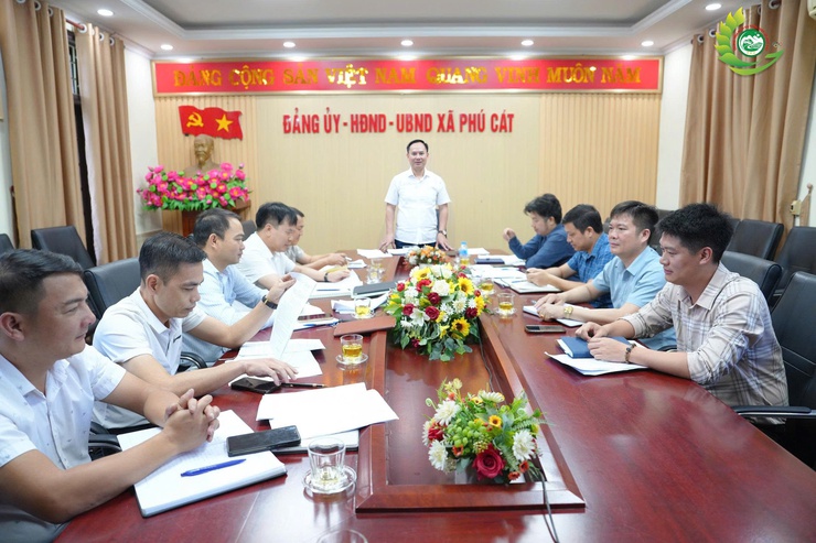UBND xã Phú Cát tổ chức Hội nghị tập thể lãnh đạo UBND xã tuần 20 năm 2026- Ảnh 1.