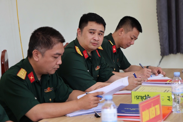 Ban CHPTKV5 - Thanh Oai kiểm tra công tác quân sự, quốc phòng tại xã Tam Hưng- Ảnh 3.