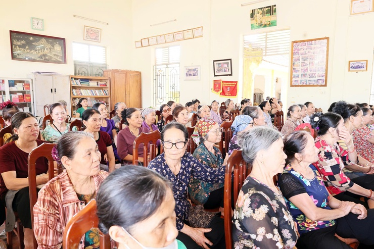 Trạm y tế xã Quảng Bị: Truyền thông về phòng chống bệnh Sốt xuất huyết cho người dân- Ảnh 3.